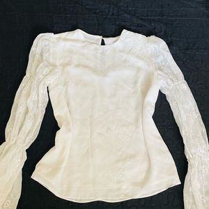 Pretty white blouse in extra small size